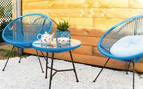 Un Chalet A Caen